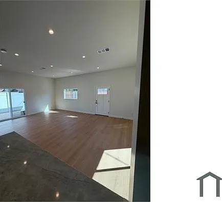 10558 Debra Ave — Photo 11