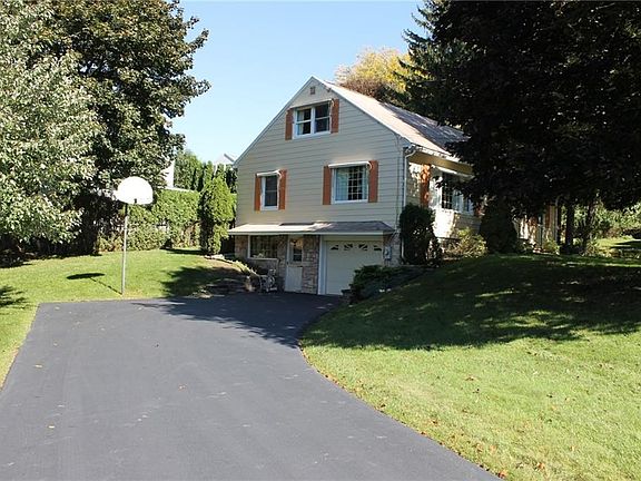 3rd image of 105 Westvale Pl