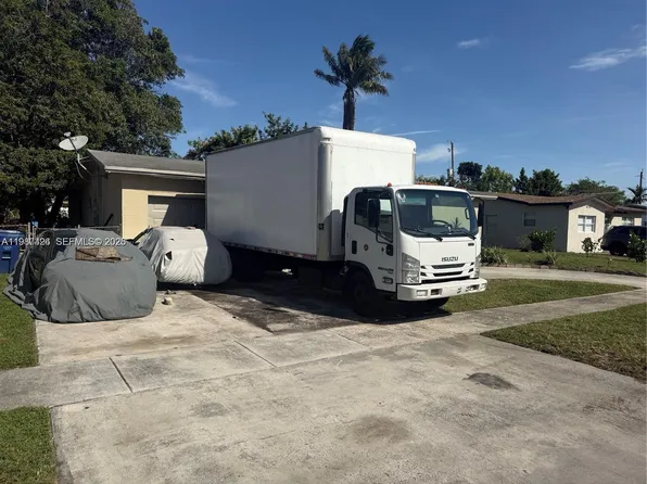 4741 NW 18th St, Fort Lauderdale, FL 33313