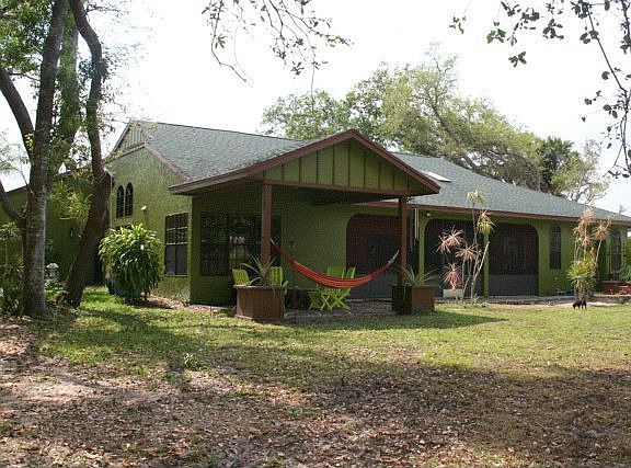 3rd image of 2031 SE Giffen Ave