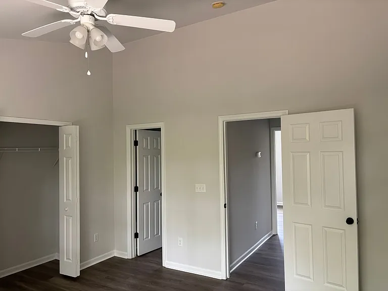 122 Hornby Cir — Photo 17