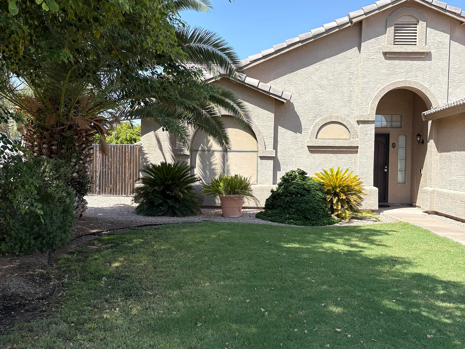 3 bed, 1428 sqft, $2,599 — Photo 2