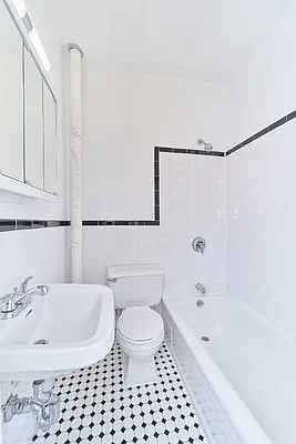 Rented by Living New York | media 18