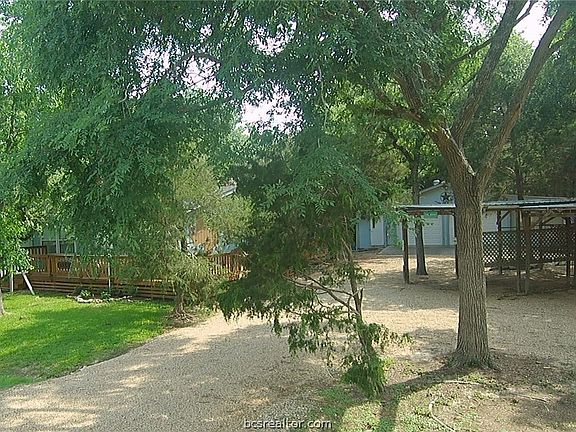 3rd image of 708 Birch Hollow Dr