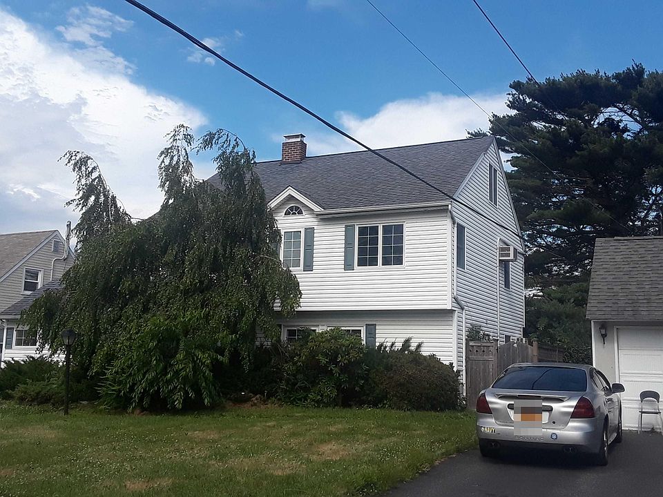 2nd image of 18 Tarry Ln