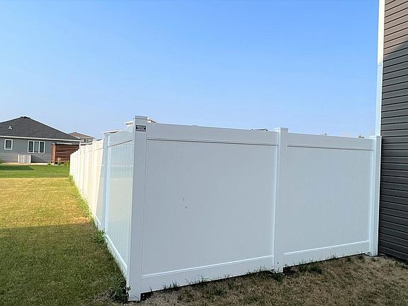 4th image of 800 Cathy Dr W #1