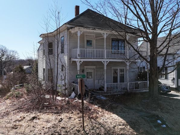 9 Maple Street, Jay, ME 04239