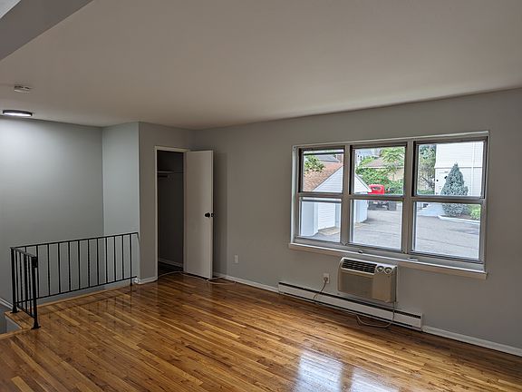 2nd image of 257 Essex St APT 8A