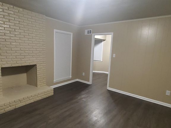 4th image of 2843 Clarke Rd