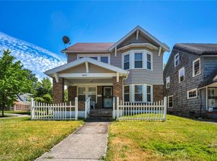 3326 Yorkshire Rd, Cleveland Heights, OH 44118