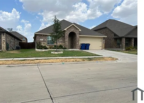 2760 Tanner St — Photo 2