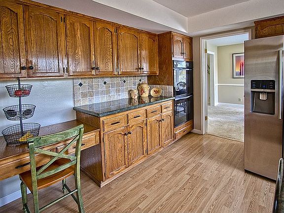 3rd image of 6842 Castlerock Dr