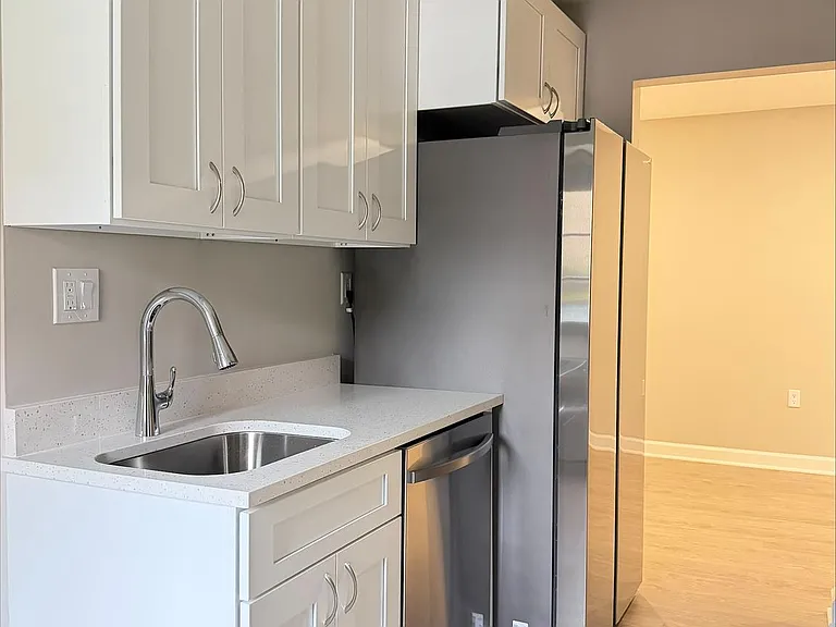 5931 Quantrell Ave #101 — Photo 8