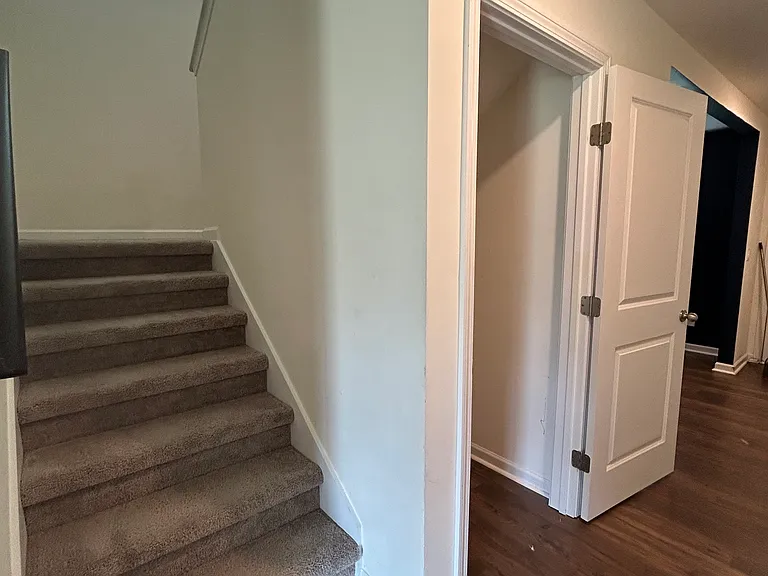 2940 Brooks Meadow Ln — Photo 7