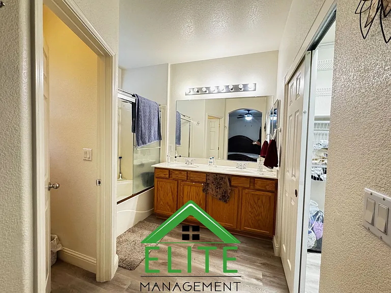 9009 Tillander Way — Photo 14