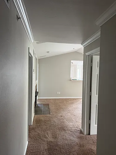 700 Daniel Ellis Dr Photo 1