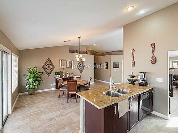 4th image of 4652 Carmar Dr