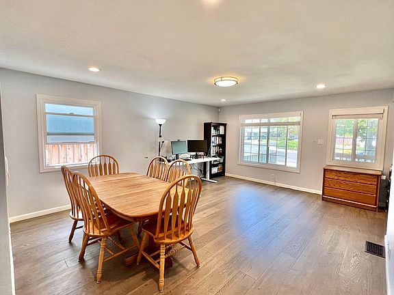4th image of 2311 Amethyst Dr