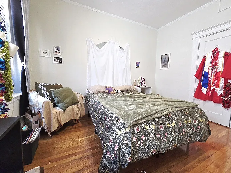 1258 Commonwealth Ave — Photo 7
