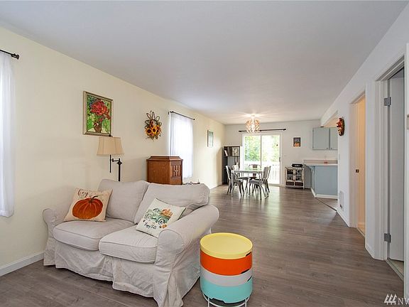 3rd image of 18692 4th Ave NE