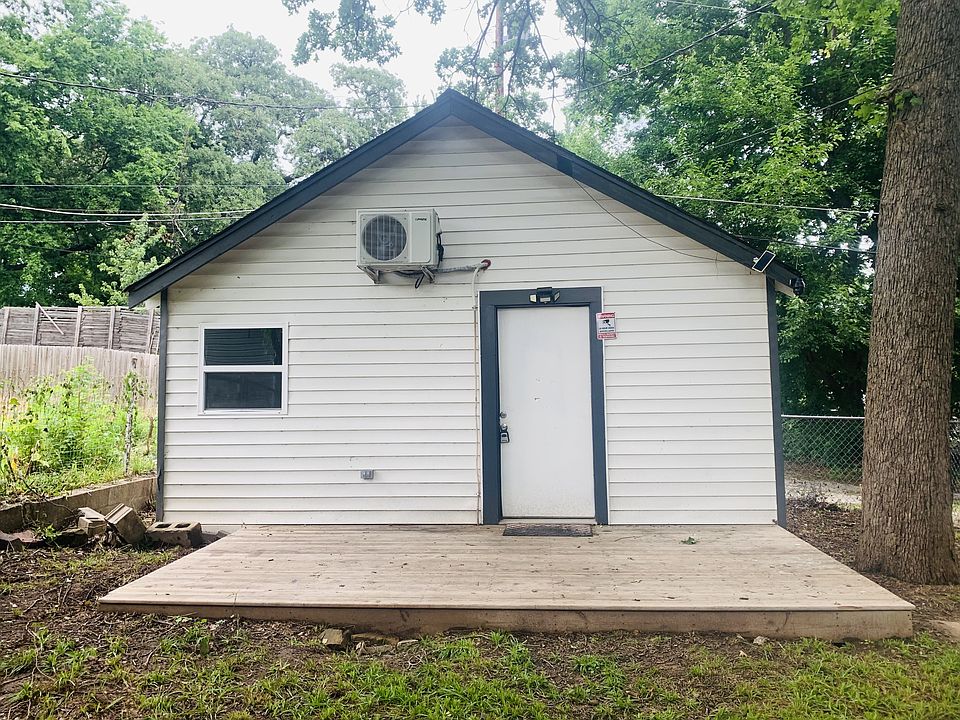 1st image of 1511 W 1st St