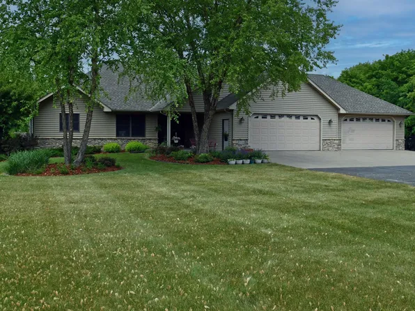 10544 258th St, Chisago City, MN 55013