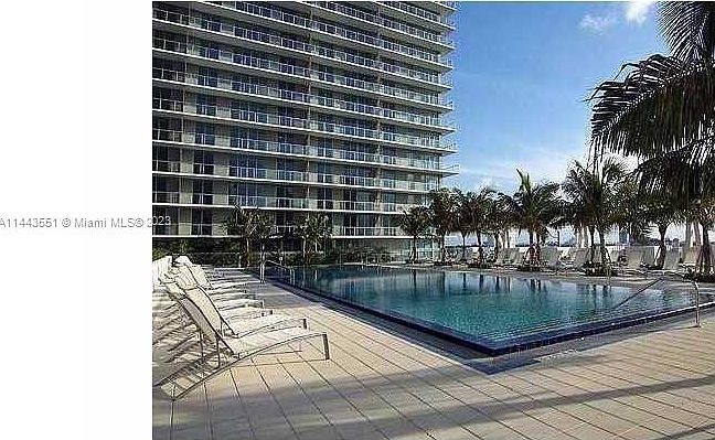 1st image of 1111 SW 1st Ave #2114