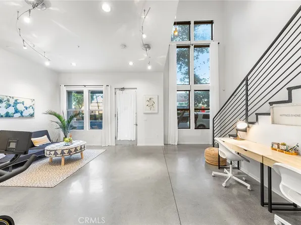 210 N Spurgeon St, Santa Ana, CA 92701