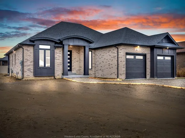 61 Hilton Ct, Amherstburg, ON N9V 0A6