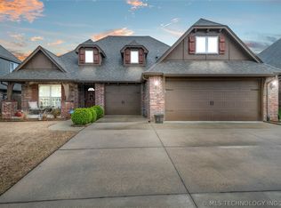 2618 W 112th Pl S, Jenks, OK 74037