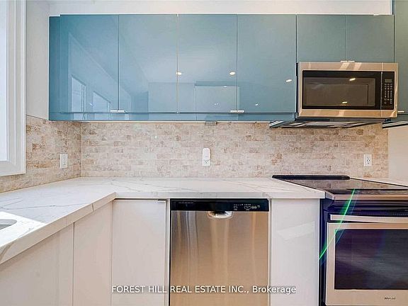 2nd image of 63 Argyle St #1