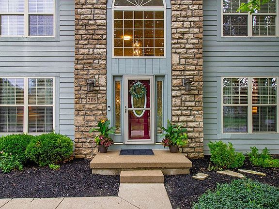 5th image of 2116 Castlebrook Dr
