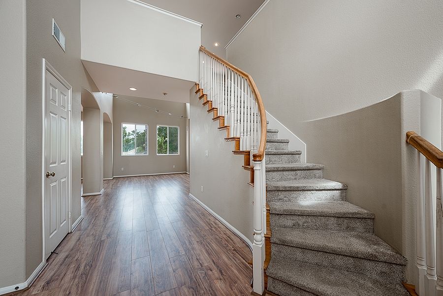1st image of 933 Palencia Pl