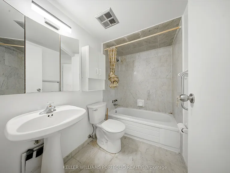 250 Queens Quay W #1608 — Photo 11