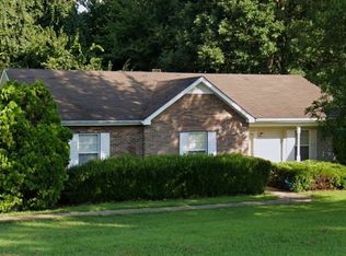 327 Brook Mead Dr, Clarksville, TN 37042