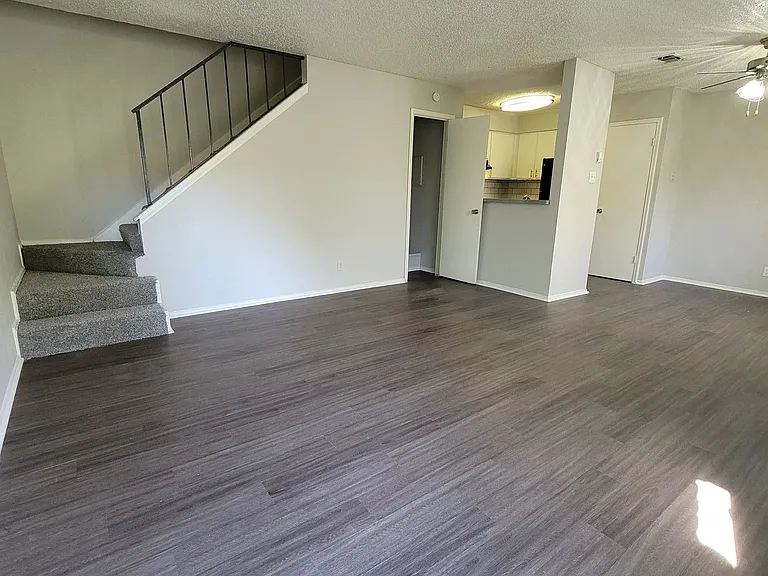 Abode — Photo 23