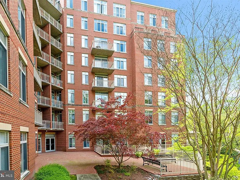 4480 Market Commons Dr #405 — Photo 3