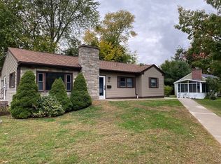 53 Argyle Ave, Holyoke, MA 01040