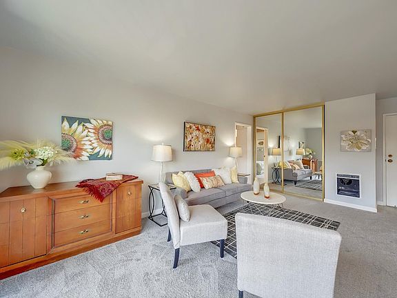 2nd image of 847 N Humboldt St APT 401