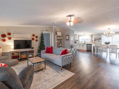 704 Ogle Dr, Richland, MO, 65556