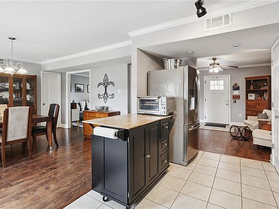 5th image of 1528 Westbrook Dr