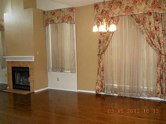 3rd image of 1127 Reitz Dr