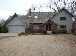 110 N Pleasant Ridge Dr, Rogers, AR 72756