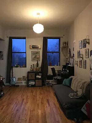 Rented by Signature Property Realty | media 10