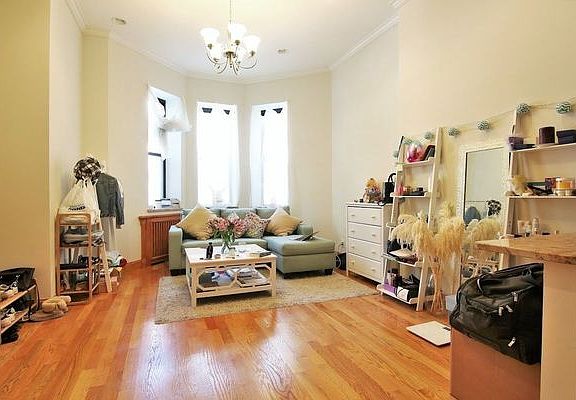 2nd image of 280 W 86th St APT 1F