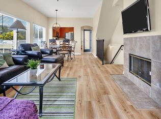 366 Forward St APT F, La Jolla, CA 92037