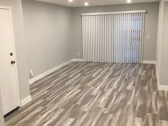 3rd image of 814 E Elk Ave #205