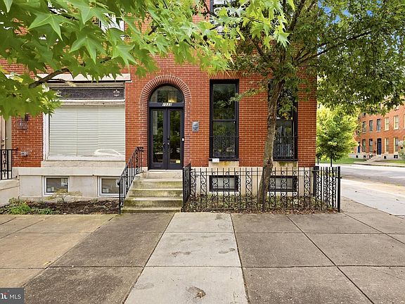 3rd image of 1533 W Lombard St