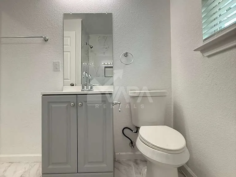 515 Blakeley Dr — Photo 13