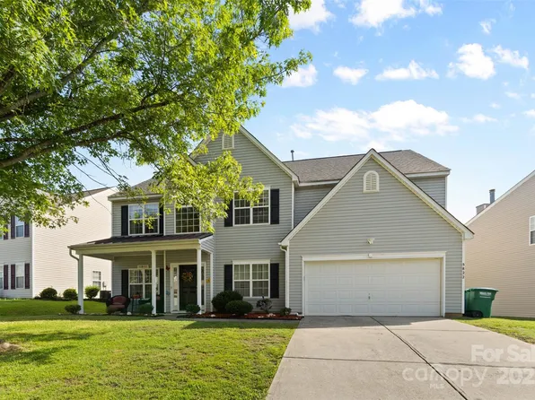 5822 Parkstone Dr, Matthews, NC 28104